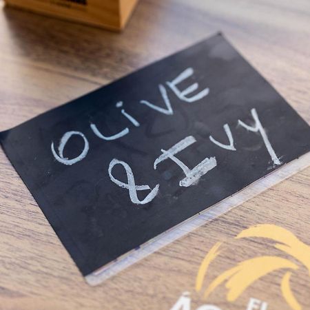 Olive & Ivy Guesthouse Canillas de Aceituno Luaran gambar