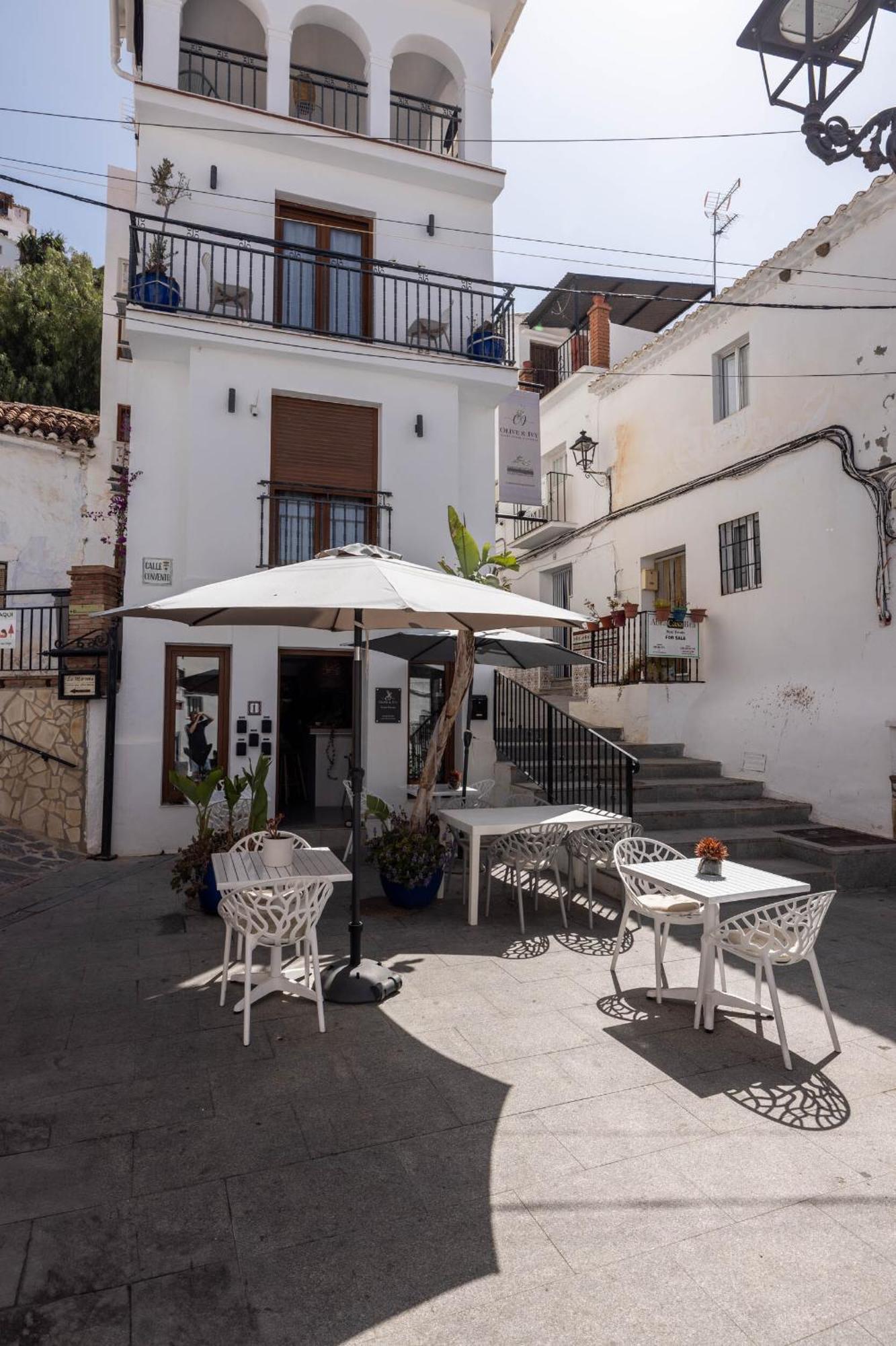 Olive & Ivy Guesthouse Canillas de Aceituno Luaran gambar